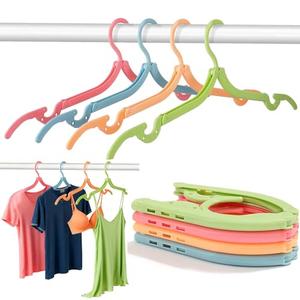 6Pcs Travel Hangers Foldable Portable Plastic Hangers Folding Clothes Hangers Space Saving Clothes Hangers for Business Trip Travel