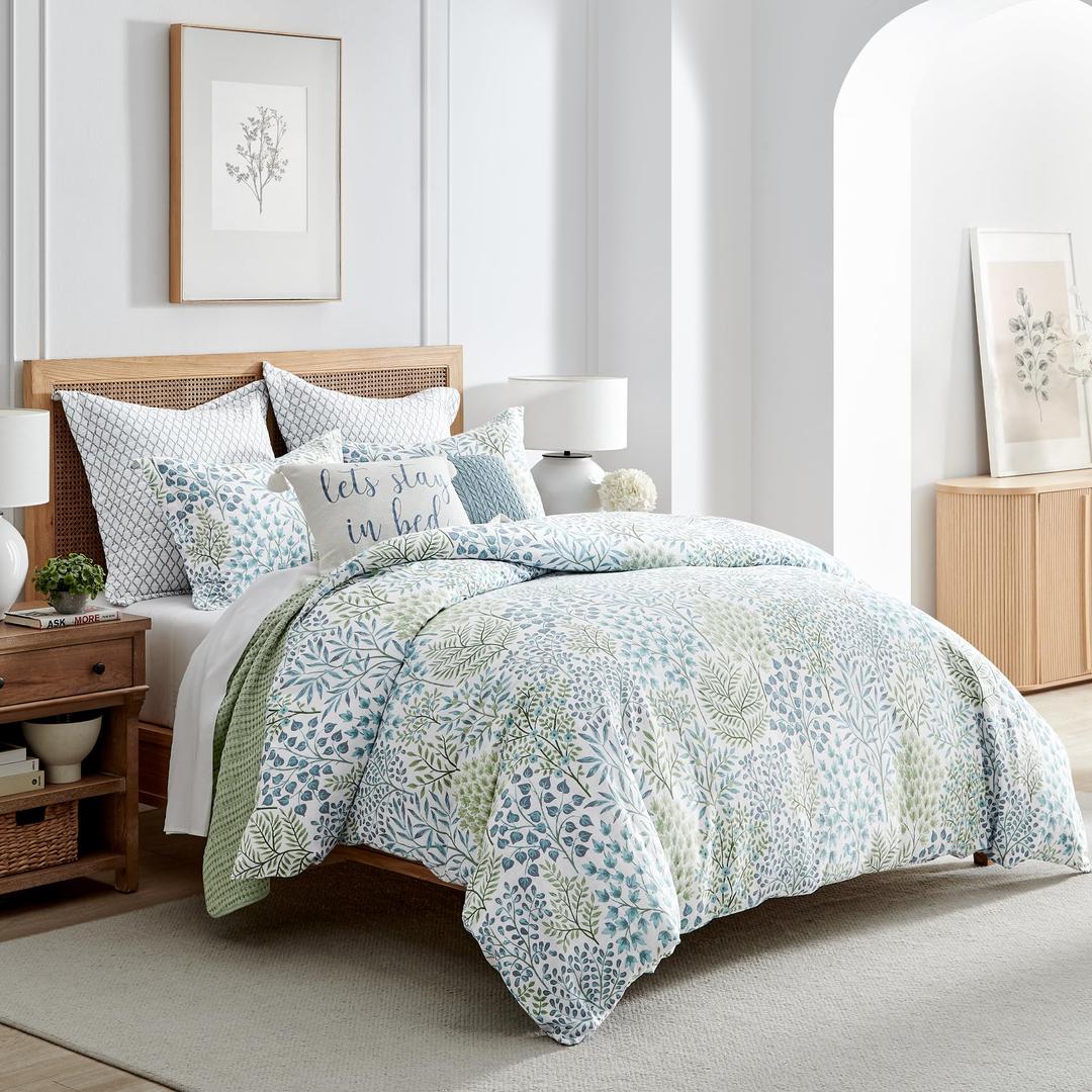 Levtex Home English Forest Green Reversible King/Cal King Comforter Set (106x94in) with 2 Pillowcases (36x20in) - Floral Bedding - Blue, Green - Cotton King Size Comforter Set - Soft, Pre-Washed