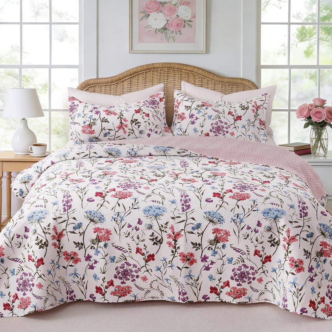 GOONE XL King Quilt Set 106"x96", Pink Floral Boho Bedspread Reversible Bedding Set,Lightweight Spring & Summer Quilt Set, Farmhouse Bed Coverlet, Quilt King Size with 2 Pillow Shams All-Season | Boho Bedspread, Reversible, Lightweight, Spring & Summer, Farmhouse, 2 Pillow Shams (Whispering of Flowers)