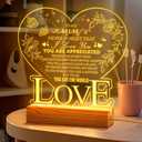 to My Mom, Never Forget that I Love You  Heart-Shaped LED Night Light for Mom  Mom Birthday Gift, Mother's Day  USB Port Powered Lamp with Engraved Love Message  Wooden Base Home Decor