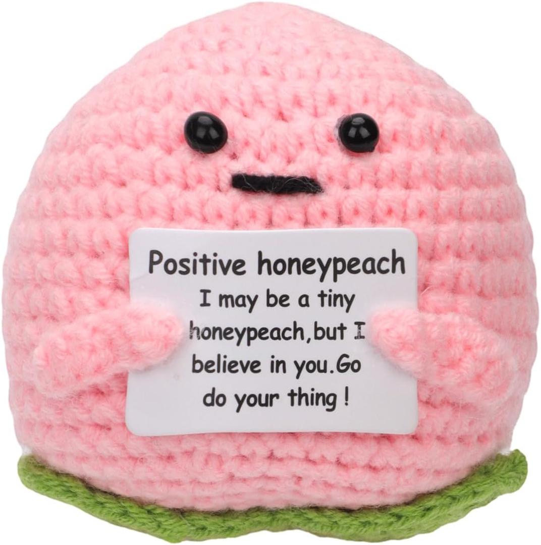 NQEUEPN Mini Funny Positive Honeypeach, 2.56 inch Handmade Knitted Peach Toy Creative Cute Crochet Doll with Positive Card for Friends Birthday Gifts Home Room Decoration Encouragement