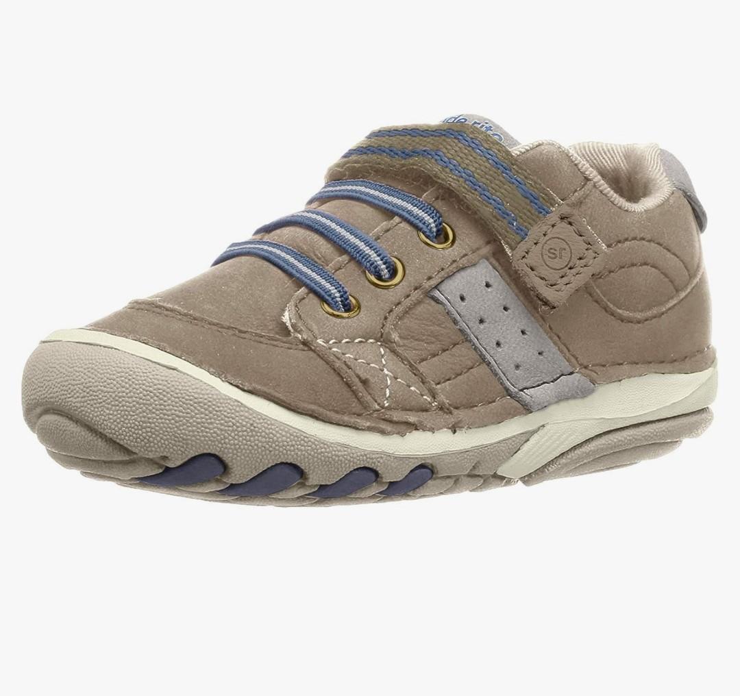 Stride Rite Soft Motion Baby and Toddler Boys Artie Athletic Sneaker. Boy 4 W