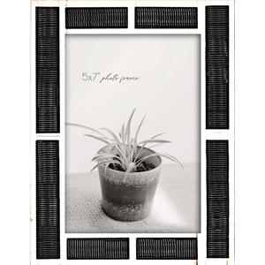 New View 5x7 inch Picture Frame - Black / White