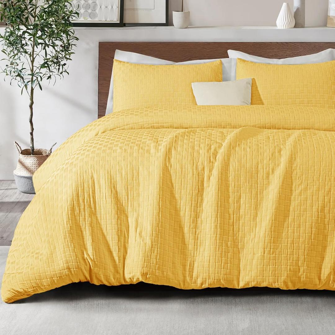 Whale Flotilla Jacquard Checkerd Extra Soft Queen Comforter Set - Luxury Reversible Microfiber Comforters Full Size Bedding Set with 2 Pillowcases - Lightweight Duvet for All Seasons, Yellow