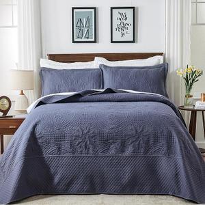 Qucover Oversized King Bedspread 132x 120, Alaska King Bedspread, 3 Piece Soft Microfiber Lightweight Extra Wide Oversized King Quilts Set, Vintage Persian Pattern, with Pillow Shams, Navy