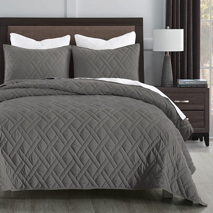 HORIMOTE HOME Quilt Set King Size Grey, Classic Geometric Diamond Stitched Pattern,Microfiber Ultra Soft Lightweight Bedspread Coverlet for All Season, 3 Piece Includes 1 Quilt and 2 Shams