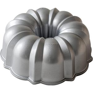 Nordic Ware Original Bundt, 12-Cup, Silver