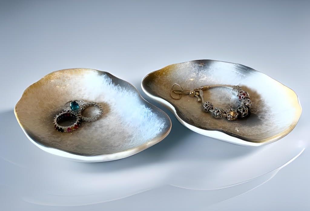 Top Brass Set of 2 - Large Ceramic Oyster Shell Jewelry Dish Trinket - Ring Earring Holder Organizer Tray - Glossy Glazed Finish Coastal Beach Decor