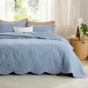 Bedsure Quilt King Size - Ultra Soft Pre-Washed Bedspread - Lightweight Mountain Spring Comforter with 2 Pillow Shams - Summer Bedding Set with Leaf Design 106x96 Inch