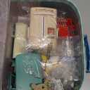 Dollhouse Kitchen Furniture Suitcase Set for Kids, 2 Flexible Dolls/Dining Tble/Kitchenware/Tableware/Refrigerator/Bread, Pretend Play Dollhouse Accessories Christmas Birthday Gift for Girls Ages 3+