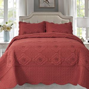 Cmfshape Floral Embroidery Quilt Set,3 Pieces King Quilt Bedding Set,Classic Diamond Pattern Quilts,Ultra Soft Lightweight Reversible Bedspread Coverlets for All Season(Burgundy,102"x90")