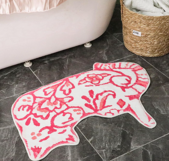 Tinideya Delft Cat Shape Bath Rug Cat Shaped Bathroom Mat 23" x 32" Rugs for Home Decor Cute Soft Tufted Mats Non Slip Absorbent Floor Carpet for Bedroom Porch Kitchen (Pink)