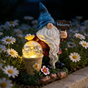 Cynkeyee Garden Gnome Outdoor Statue Decor - Solar Gnomes Figurine, Outdoor Gnome Decor, Gnomes Decorations for Yard with Solar Light, Gnome Sculptures for Patio Lawn Ornaments 6.5x4x8.5 Inch