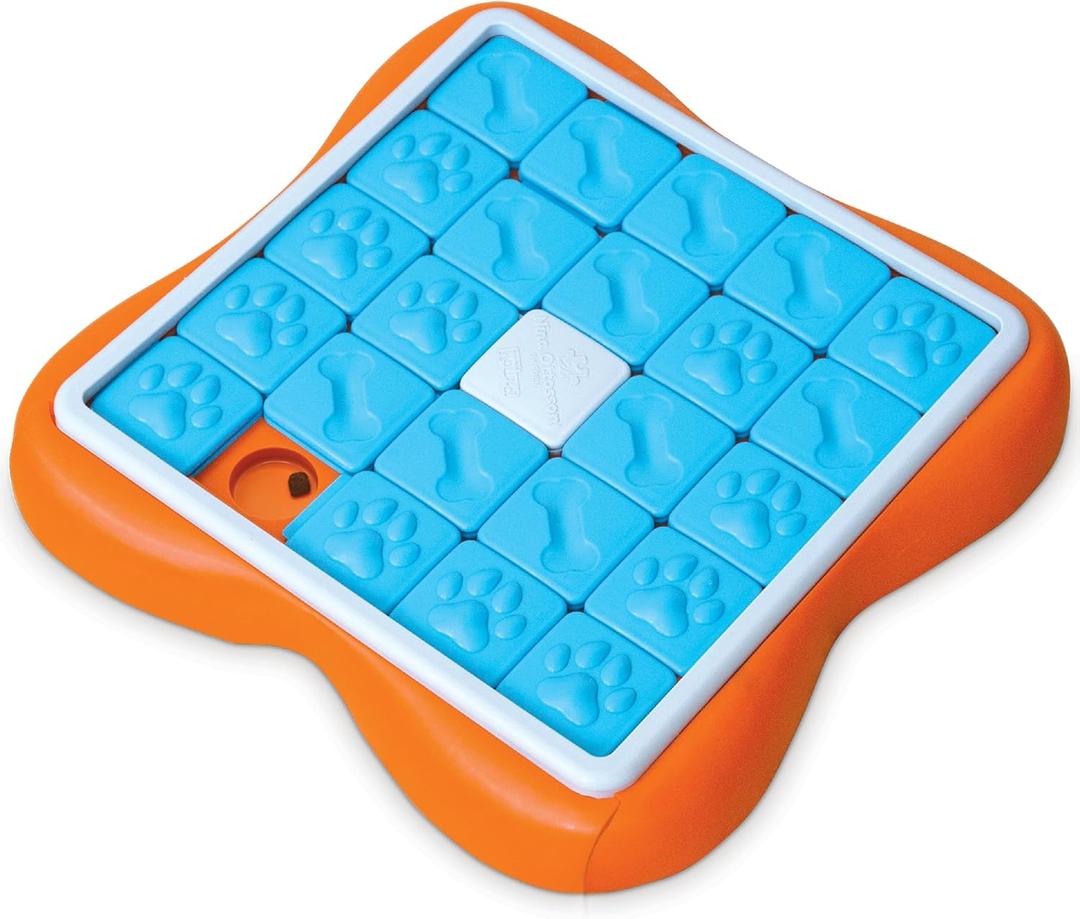 Outward Hound by Nina Ottosson Challenge Slider Treat Puzzle Enrichment Toy, Level 3 Advanced, Multicolored (1 Count (Pack of 1))