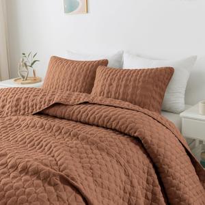 WDCOZY Burnt Orange Oversized California Cal King Size Quilt Bedding Sets with 2 Pillow Shams,Red Lightweight Soft Bedspread Coverlet Bed Cover for All Season, 3 Pieces, 116x106 inches (California King)