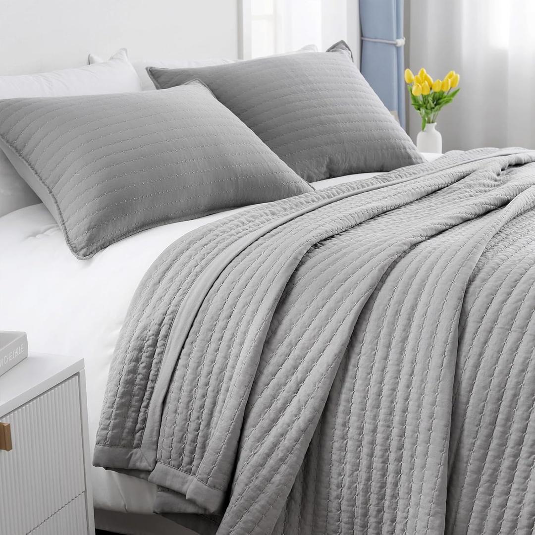 Max Oversized California King Quilt Set  112"x106"Soft Washed Lightweight Bedspread,Multi-Lock Quilting,Minimalist Nordic Bedding, Spring & Summer Quilt Set (1 Quilt + 2 Pillow Shams), Grey