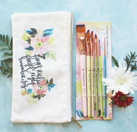 Travel Watercolor Brush Set  6 Piece Pouch Set for Beginners & Pros  Assorted Paint Brushes with Watercolor Detail & Dagger Brushes