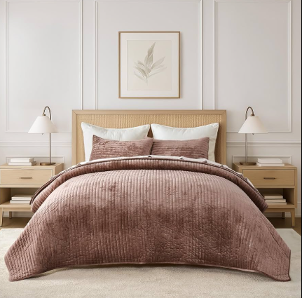 EVERGRACE Velvet Quilt Set Full Queen Size, Luxurious Soft Striped Channel Bedding Set, Lightweight Velvet Comforter for All Season, Oversized Bedspread Coverlet with 2 Matching Shams, Terracotta Clay