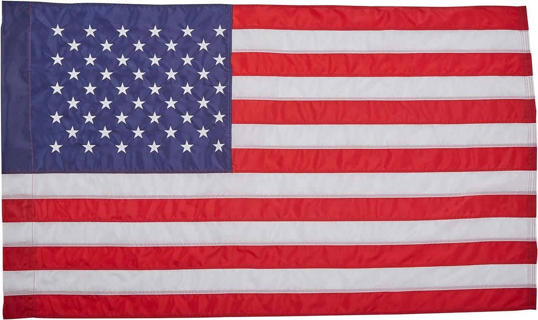Annin Flagmakers American Flag All-Weather Nylon SolarGuard NYL-Glo, 2.5 x 4 Feet (Model 21850) 100% Made in USA