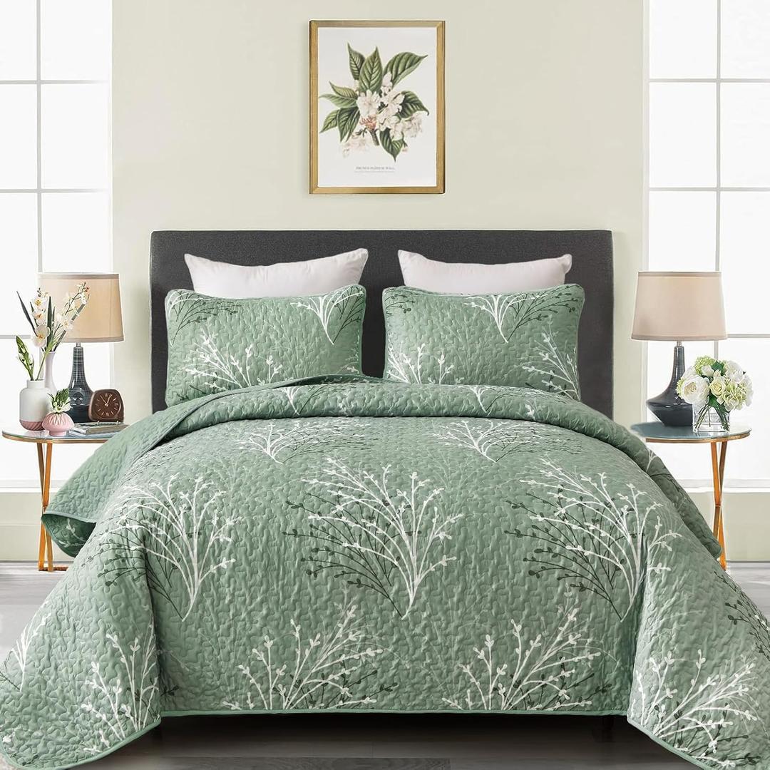 DJY Sage Green Quilt Set California King Size, Branch Botanical Bedspread Coverlet Set, Soft Microfiber 3 Piece Green Floral Quilt Bedding Set Lightweight Summer Bedspread for All Season