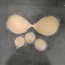 Invisible Strapless Sticky Bra Push up for Women, Ultra Adhesive Bra for Backless Dress, Cleavage Bra Lift Novelty Bras (B Cup, Light Beige)