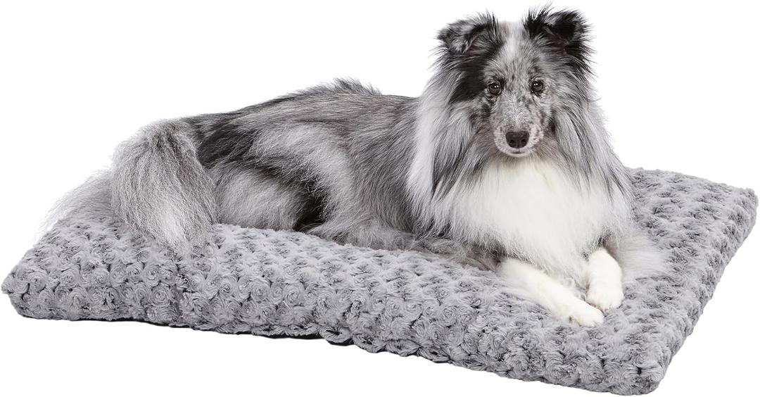 MidWest Homes for Pets Medium QuietTime Deluxe Gray Ombre Swirl Plush Pet Bed, Machine Washable, Non-Skid Bottom, Soft Crate Mat for 30-inch Crates