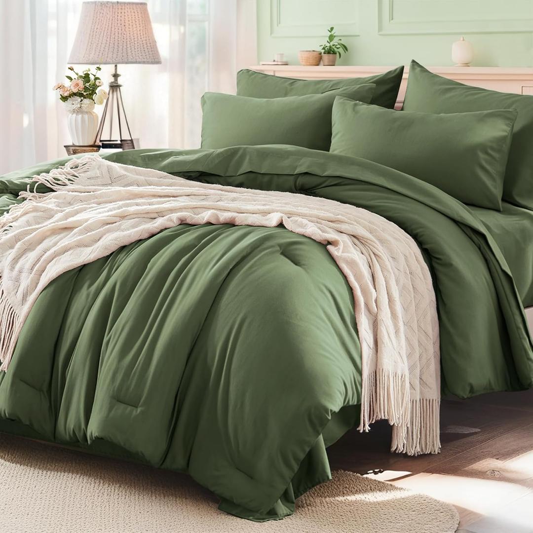 Anluoer Queen Comforter Set 7 Pieces, Green Bed in a Bag Queen Size, Lightweight Bedding Set with 1 Comforter, 2 Pillowcases, 2 Pillow Shams, 1 Flat Sheet, 1 Fitted Sheet