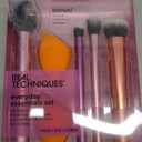 Real Techniques 6 Piece Everyday Essentials Makeup Brush Set, Includes 4 Brushes & 2 Makeup Sponges, For Foundation, Blush, Bronzer, Contour, Eyeshadow, & Powder, Travel Gift Set, Cruelty-Free & Vegan