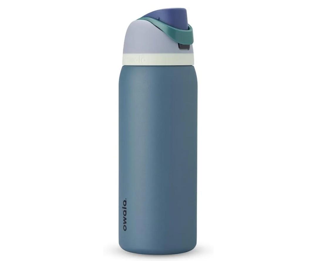 Owala FreeSip Insulated Stainless Steel Water Bottle with Straw, BPA-Free Sports Water Bottle, Great for Travel, 32 Oz, Denim