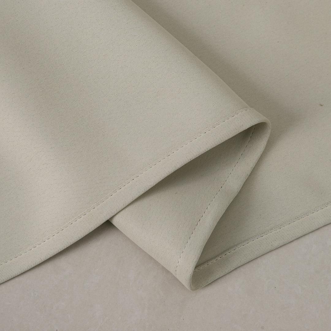 2 Curtain Panels

Window / Door Curtains  72"x40"