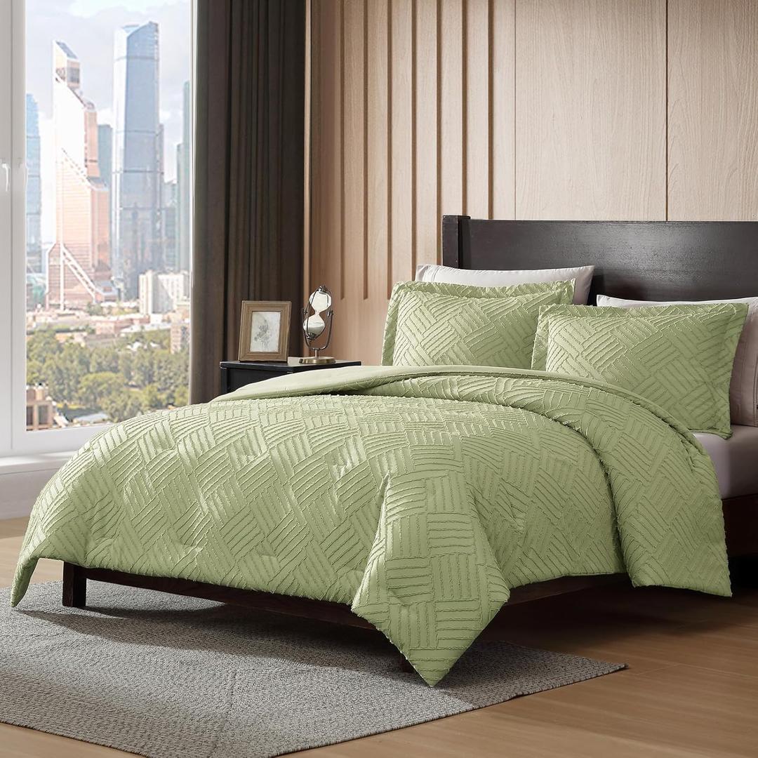ClevaHome Queen Comforter Set Leaf Green, 3 Pieces Clipped Jacquard Comforter Set, All Season Lightweight Soft Shabby Chic Embroidered Bed Set (86" x 88" Comforter & 2 Pillow Shams)