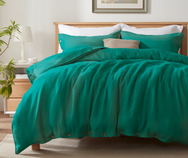 TOSMO Luxury Comforter, Shell & Filling 100% Bamboo Viscose - Soft, Breathable & Silky - Down Alternative Blanket for a Restful Sleep (Queen, All Seasons, Green)