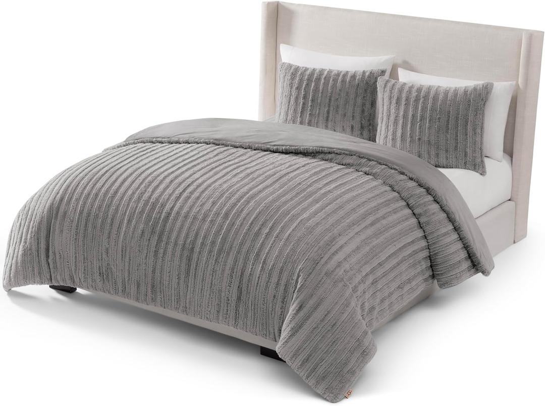 UGG Kenzie Full/Queen Comforter Set with 2 Pillow Shams Plush Faux Fur Bedding Soft Warm Down Alternative Comforter Washable Hypoallergenic Fluffy Blanket Set for Bedroom, Full/Queen Size, Seal (Grey)