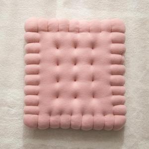 Cookie Sofa Chair Soft Cushion, Square Butter Filled Biscuit Shaped Sofa Pillow, Thick Floor Pillow, Coffee Chair Waist Pad, Pillows for Children's Rooms (Strawberry, Small)
