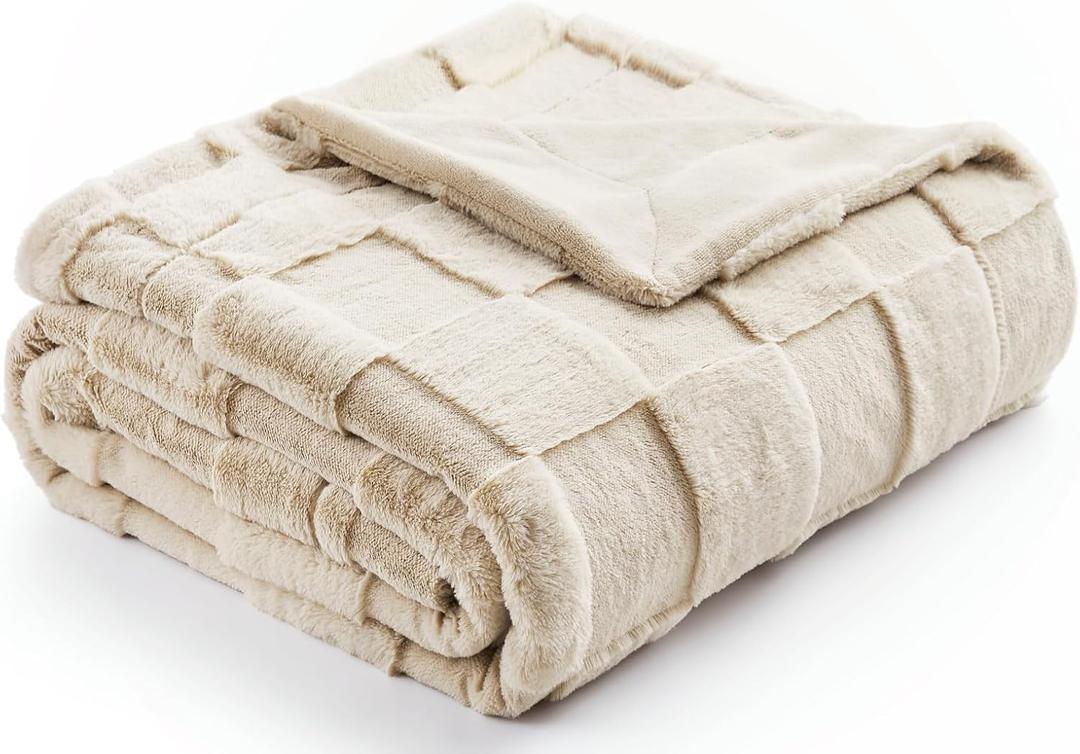 Cozy Bliss Tan Checkered Faux Rabbit Fur Throw Blanket, Soft Fuzzy Fluffy Minky Furry Blankets for Couch, Bed (50 * 60 Inches Beige) (Throw(50" x 60"))