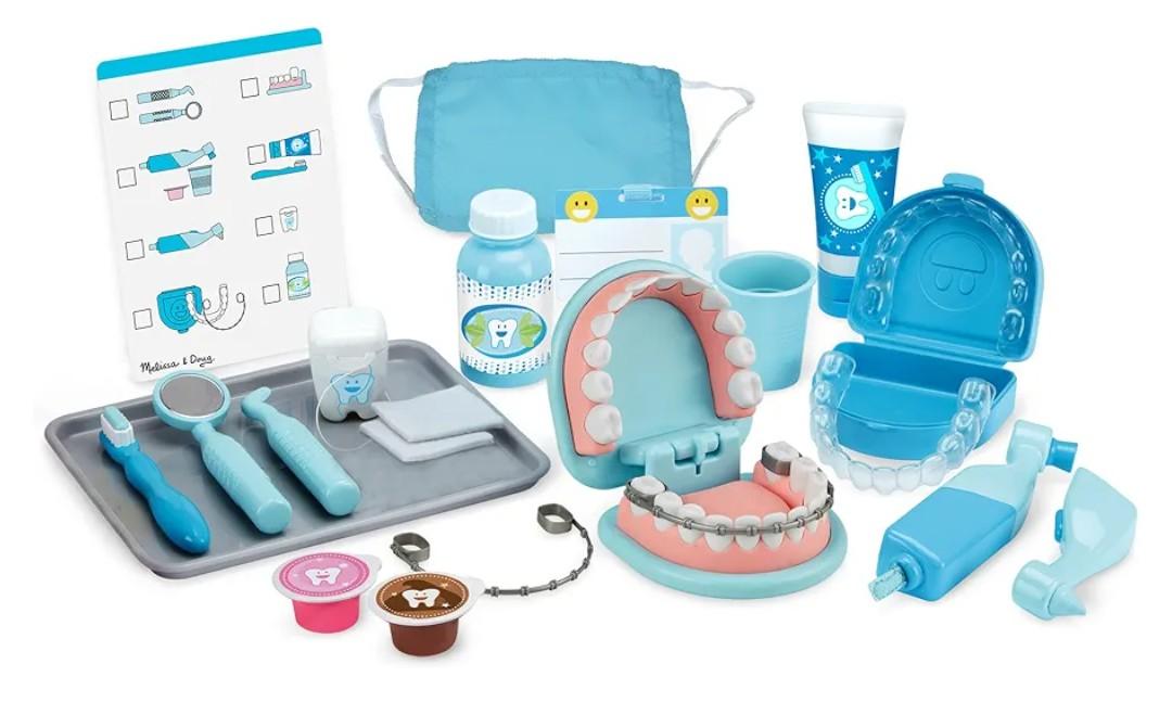 Melissa & Doug Super Smile Dentist Play Set, 25-Piece Dentist Kit with Oversized Teeth, Large Tools & Accessories, Kids Toys for Girls & Boys 3+