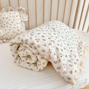 BuLuTu Elegante manta de muselina floral para nios y nias, manta de cama con bordes de encaje, suave y ligera, edredn para cuna para todas las estaciones, 47 x 59 pulgadas