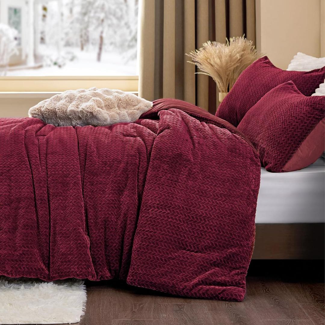 ChiXpace Flannel Fleece Comforter King Set - Furry Burgundy Leaves Pattern Faux Fur Bed Set, Winter Ultra Soft Fuzzy Comfort Set, Velvet Bedding Set for Bed with 2 Pillow Cases