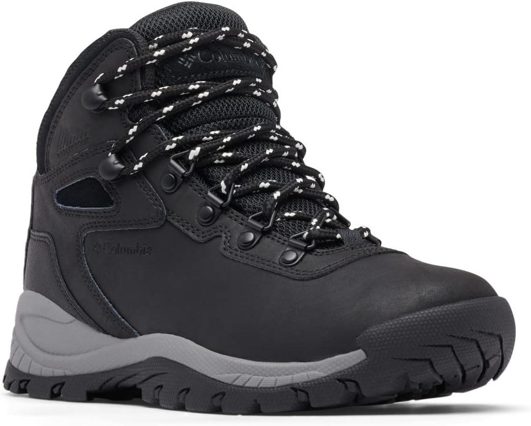 Columbia Women's Discontinued Newton Ridge Plus Hiking Boot (5, Black/Chalk)