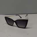 FEISEDY Trendy Polarized Women Sunglasses, Retro Womens Square Cat Eye Sun Glasses B4134 (Black)
