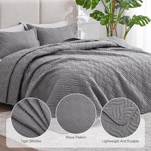 Love's cabin California King Size Quilt Bedding Set Grey Bedspread - Cal King Summer Lightweight Bedspread Comforter - Wave Pattern Coverlet for All Season - 3 Pieces (1 Quilt, 2 Pillow Shams)