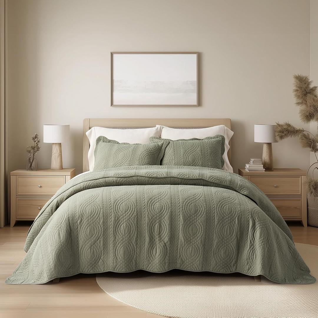 EVERGRACEHOME 100% Cotton Scallop Quilt Set, King Size 3 Piece Set  Lightweight Bedspread with 2 Shams, Soft Prewashed Matelasse Coverlet for Cozy and Elegant Bedding, Olive Green