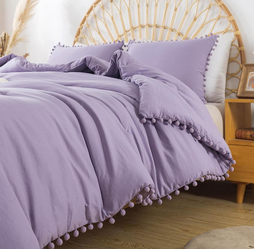 TanNicoor Lavender Comforter,Pom Pom Fringe Comforter Set Queen,3 Pieces (1 Purple Comforter+2 Pillowcases),All Season Vintage Ultra Soft Microfiber Comforter Set,Luxurious Boho Aesthetic Bedding Sets (Queen (90''x90''))