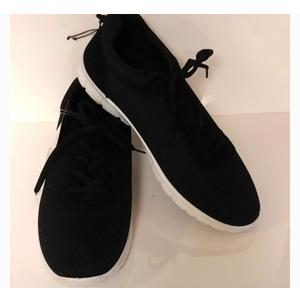 Bobbie Brooks black Sneakers Size 10