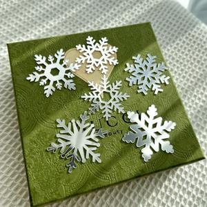 Frozen Snowflake Cake Toppers,Acrylic Gold Winter Frozen Theme Cake Pick for Snowflake Happy Birthday Theme Christmas Kids Birthday Theme Party Supplies