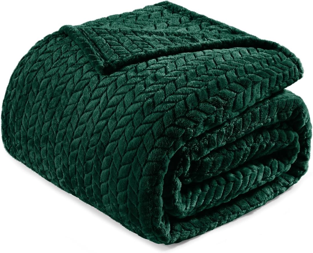 Exclusivo Mezcla Fleece King Size Blanket for Bed, 90x104 Inches Soft Cozy Jacquard Flannel Blankets, Lightweight Fuzzy Plush Warm for Winter, Forest Green