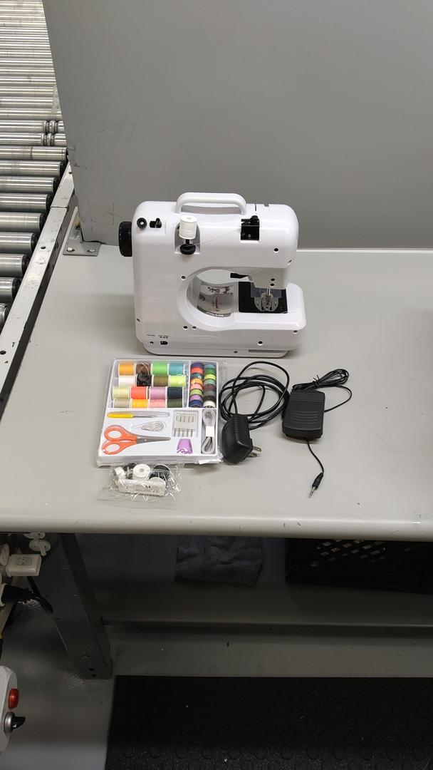 Verdanika Beginner Sewing Machine, 12 Builtin Stitches with Foot Pedal, 2Speed Control, Portable Mini Sewing Machine for Home Travel Use & Sewing Enthusiasts (Black)