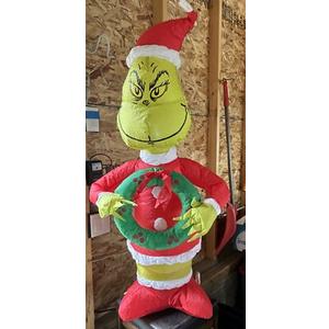 4FT Inflatable Green Grinch Figure For Christmas