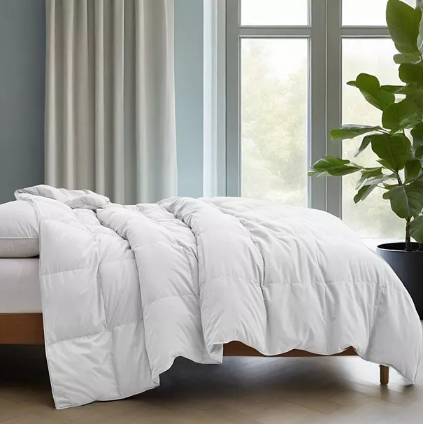 100% Polyester Comforter Summer Lightweight Duvet Insert Noiseless Pure Cotton Shell Comforter Temperature Regulation Breathable Comfortable Polyester Bedding for Luxurious Sleep Queen Size