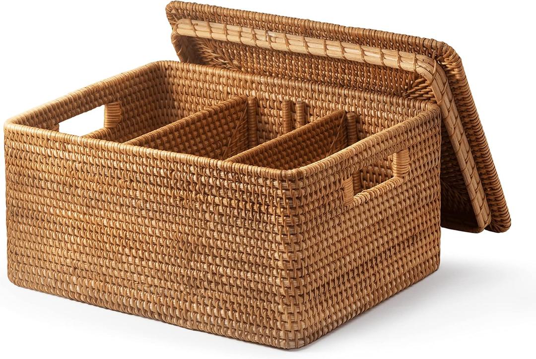 Handwoven Rattan Basket With Lid, Natural Wicker Storage Basket with Detachable Divider for Organizing, Large Wicker Basket With Lid for Storage and Decoration